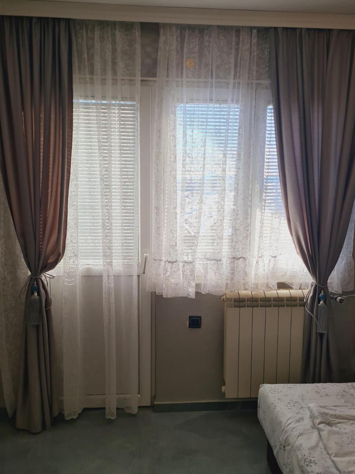 Apartmani Jasmina ซลาตีบอร์ ภายนอก รูปภาพ