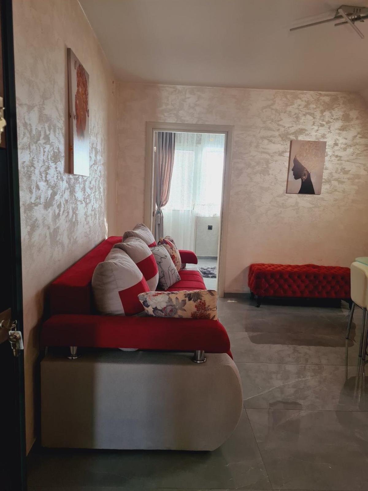 Apartmani Jasmina ซลาตีบอร์ ภายนอก รูปภาพ
