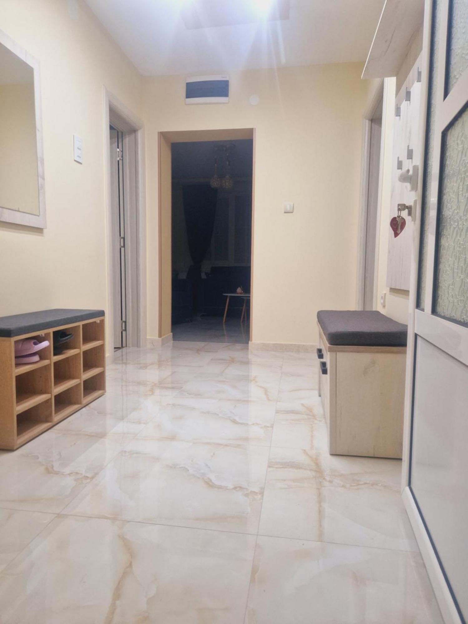 Apartmani Jasmina ซลาตีบอร์ ภายนอก รูปภาพ